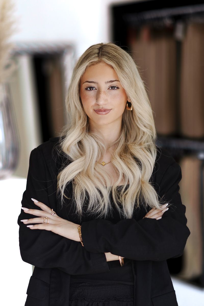 Francesca – Auszubildende, Salon Ayhan Haare & Gesicht Blieskastel