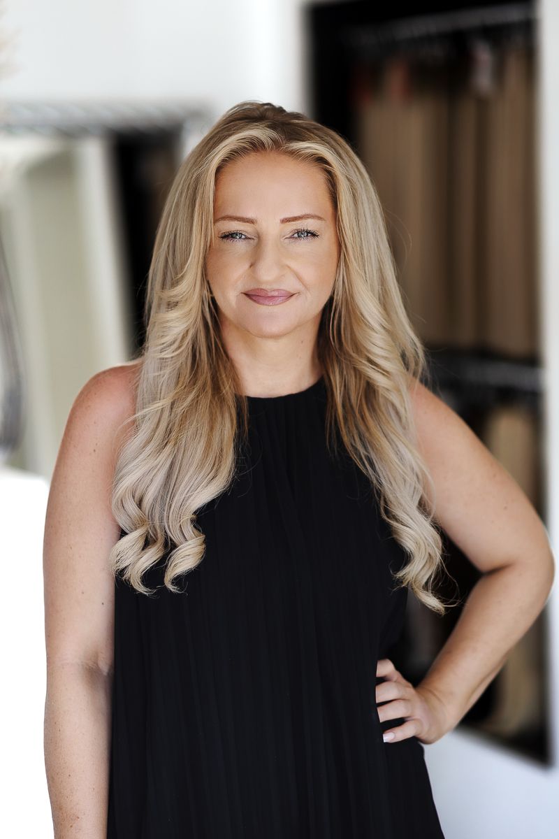 Kezban – Stylistin für Blond und Extensions, Salon Ayhan Haare & Gesicht Blieskastel