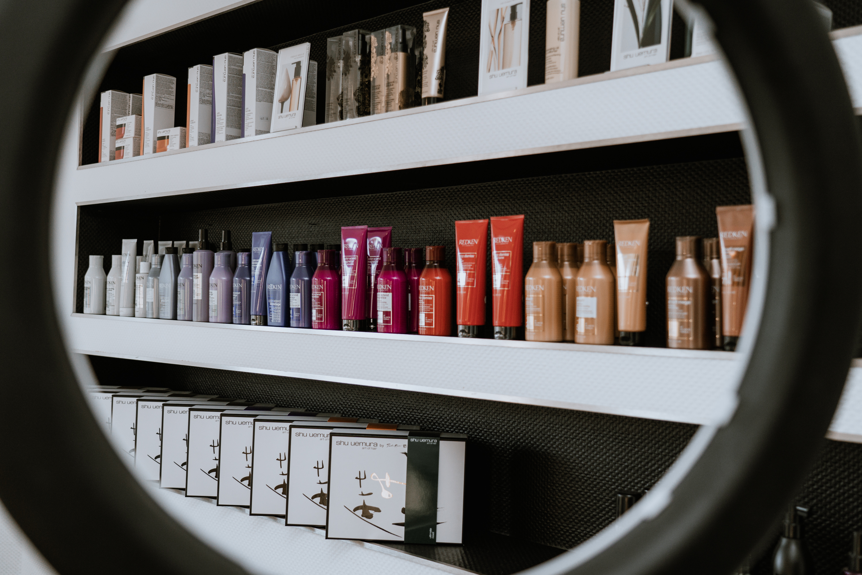Redken Premium-Produkte im Salon Ayhan – Extensions Saarland