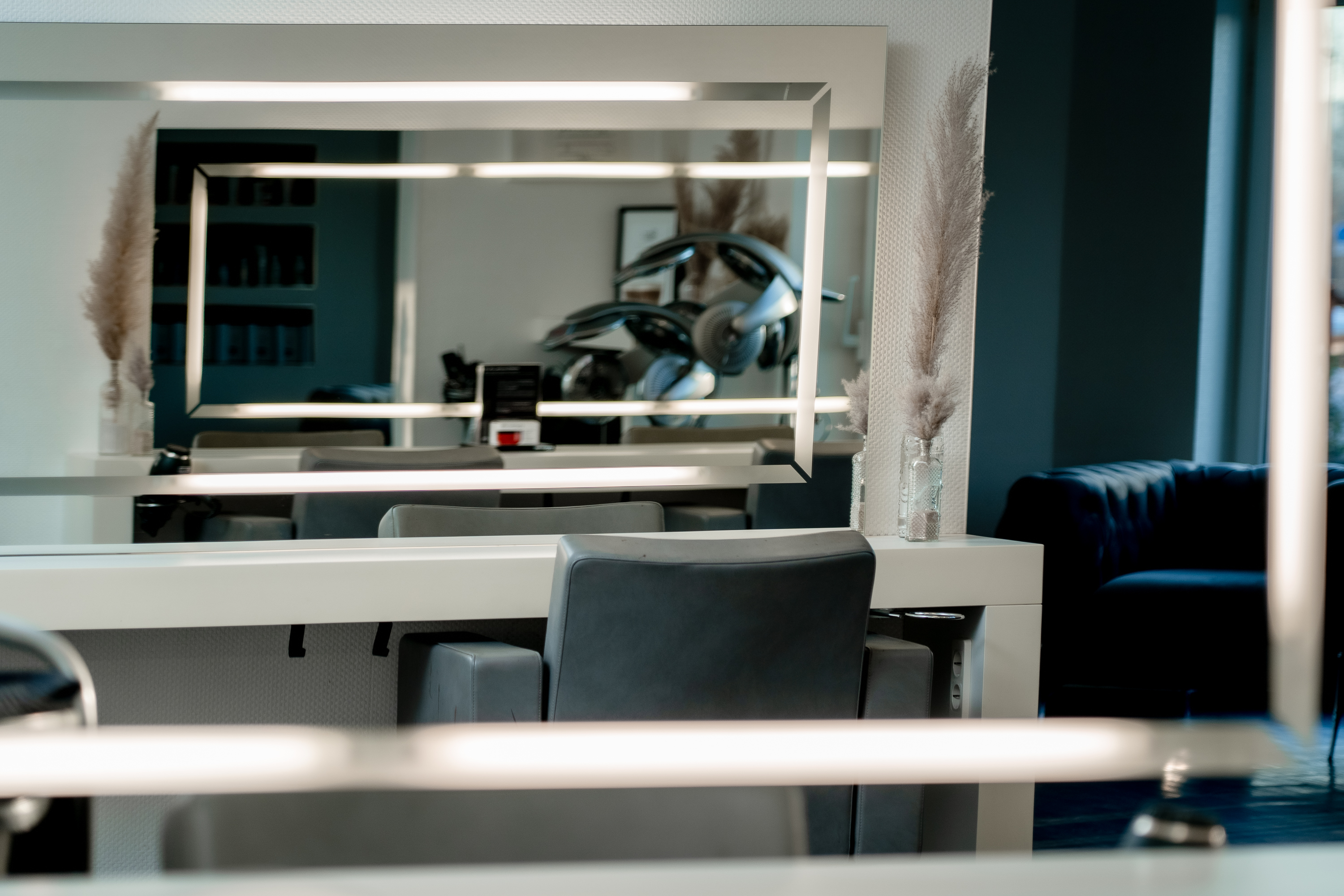 Beleuchtete Styling-Spiegel Salon Ayhan Blieskastel
